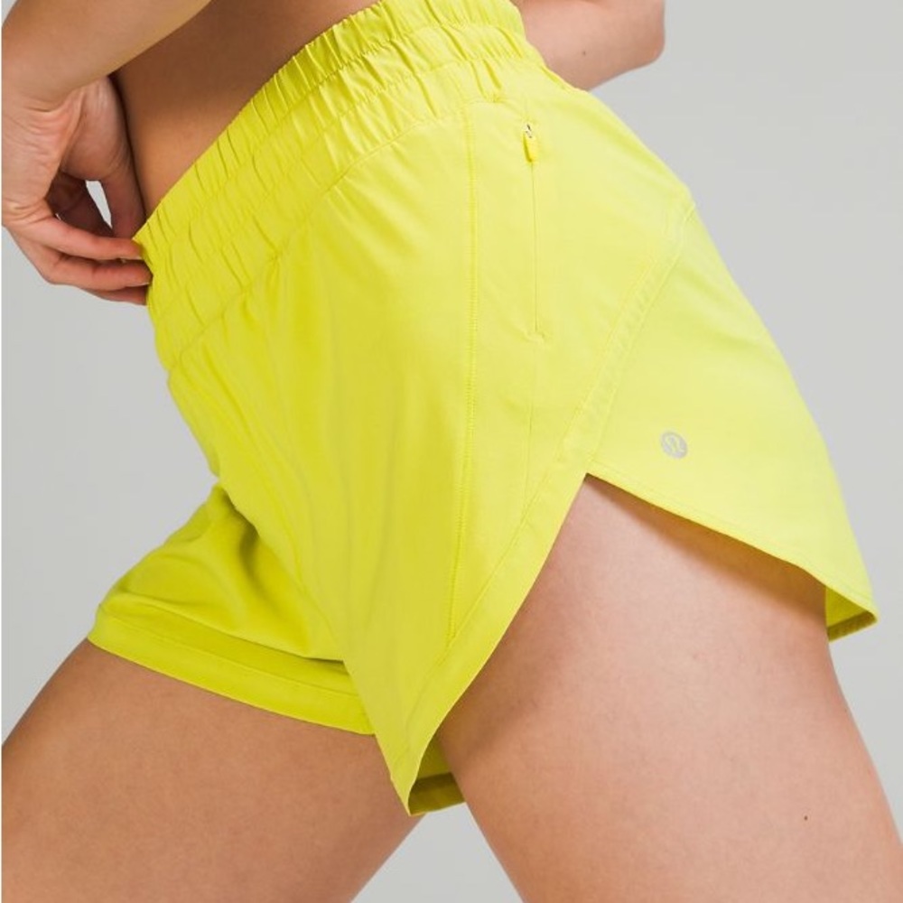 Lululemon High Rise Track That 3” yellow serpentine size 6